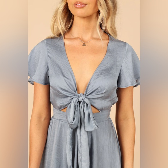Petal + Pup Amanda Hi-Lo Tie Front Dress Blue Large - Picture 5 of 13